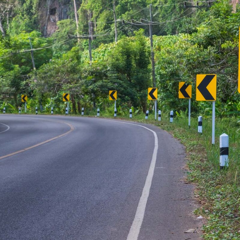 Installing signs of any size has never been easier.
